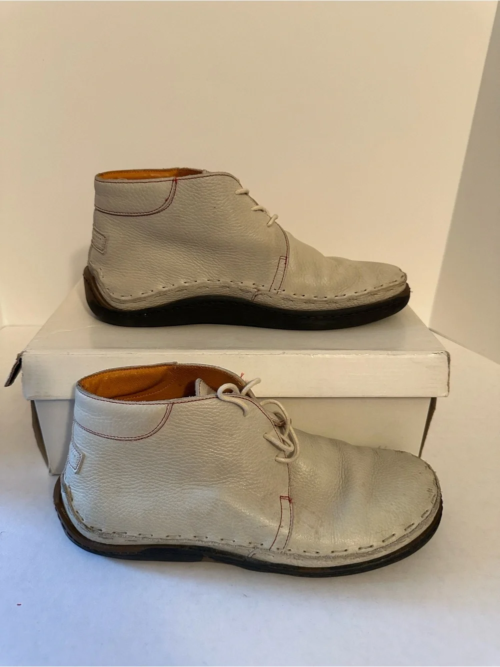 WHITE & CO VINTAGE CHUKKA BOOT